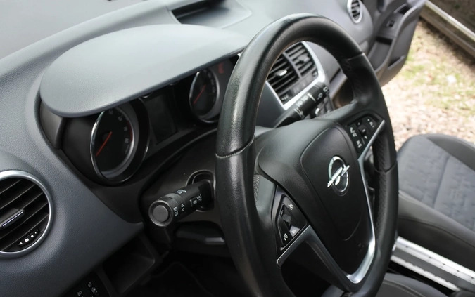 Opel Meriva cena 27900 przebieg: 117000, rok produkcji 2012 z Białystok małe 326